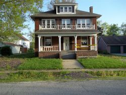 Bank Foreclosures in MOUNT OLIVE, IL