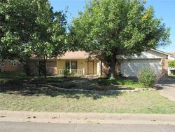 Bank Foreclosures in HEWITT, TX