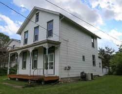 Bank Foreclosures in DUBUQUE, IA