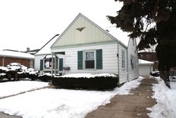 Bank Foreclosures in LYONS, IL