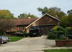 Bank Foreclosures in DES PLAINES, IL