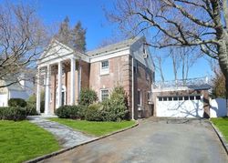 Bank Foreclosures in MANHASSET, NY