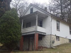 Bank Foreclosures in LYNDORA, PA