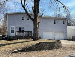 Bank Foreclosures in NEWTON, IA