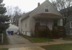 Bank Foreclosures in LYONS, IL