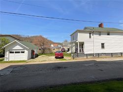 Bank Foreclosures in APOLLO, PA