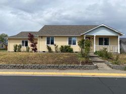 Bank Foreclosures in CENTRAL POINT, OR