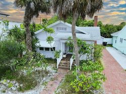 Bank Foreclosures in CLEARWATER BEACH, FL