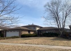 Bank Foreclosures in COUNTRY CLUB HILLS, IL