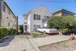 Bank Foreclosures in OAKLAND, CA