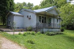 Bank Foreclosures in BROWNSVILLE, KY
