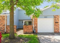 Bank Foreclosures in HOFFMAN ESTATES, IL