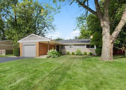 Bank Foreclosures in GLENVIEW, IL