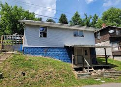 Bank Foreclosures in FAIRMONT, WV