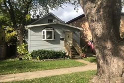 Bank Foreclosures in ELMWOOD PARK, IL