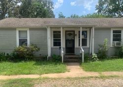 Bank Foreclosures in ARKADELPHIA, AR