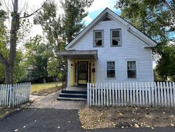 Bank Foreclosures in CLAREMONT, NH