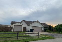 Bank Foreclosures in WAYNESVILLE, MO