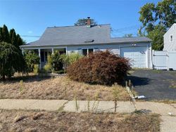 Bank Foreclosures in LEVITTOWN, NY