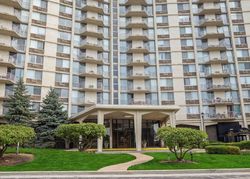 Bank Foreclosures in OAK BROOK, IL