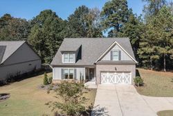 Bank Foreclosures in FLOWERY BRANCH, GA