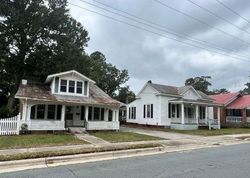 Bank Foreclosures in CLINTON, NC