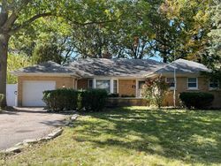 Bank Foreclosures in WILMETTE, IL