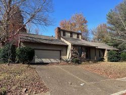 Bank Foreclosures in PHILPOT, KY