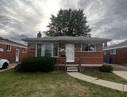 Bank Foreclosures in DEARBORN HEIGHTS, MI