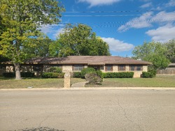 Bank Foreclosures in BROWNWOOD, TX