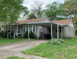 Bank Foreclosures in CARBONDALE, IL