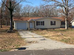 Bank Foreclosures in CAMDENTON, MO