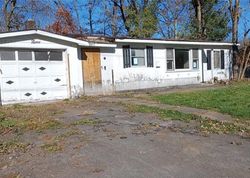 Bank Foreclosures in MOUNT MARION, NY