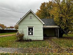 Bank Foreclosures in PARIS, IL