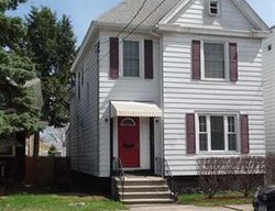 Bank Foreclosures in WATERVLIET, NY