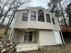 Bank Foreclosures in PLYMOUTH, MA