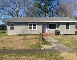 Bank Foreclosures in NEW IBERIA, LA