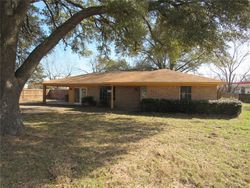 Bank Foreclosures in FAIRFIELD, TX