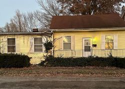 Bank Foreclosures in BELLEVILLE, IL