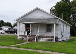 Bank Foreclosures in SESSER, IL