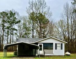 Bank Foreclosures in CAMDEN, MS