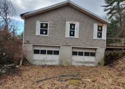 Bank Foreclosures in DINGMANS FERRY, PA