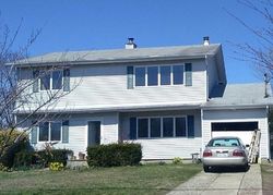 Bank Foreclosures in SAYVILLE, NY