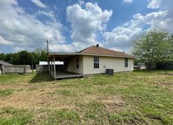Bank Foreclosures in HEARNE, TX