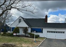 Bank Foreclosures in WEST ISLIP, NY