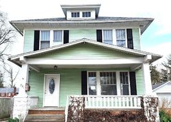 Bank Foreclosures in CENTRALIA, IL