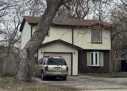 Bank Foreclosures in DOWNERS GROVE, IL
