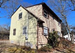 Bank Foreclosures in MASTIC, NY