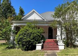 Bank Foreclosures in WEST POINT, MS