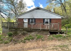 Bank Foreclosures in STRASBURG, VA